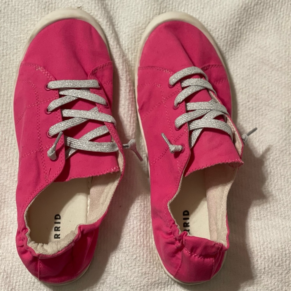 Size 12 wide shoes